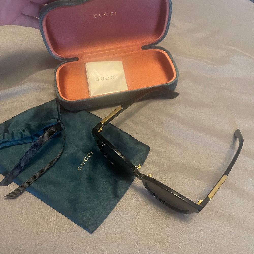 Gucci Sunglasses - Picture 3 of 5